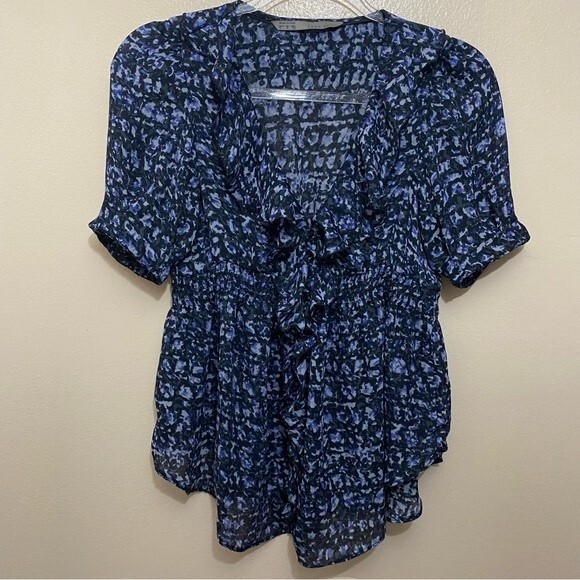 Zara Basic Women's Size Small Blue Floral Ruffled Short Sleeve V-Neck Blouse - Picture 1 of 7